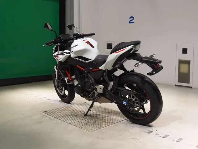 Kawasaki Ninja650A 2022, белый, фото 6