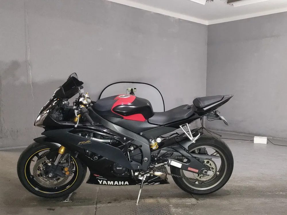 Yamaha 6 2008, чёрный, красный, фото 2