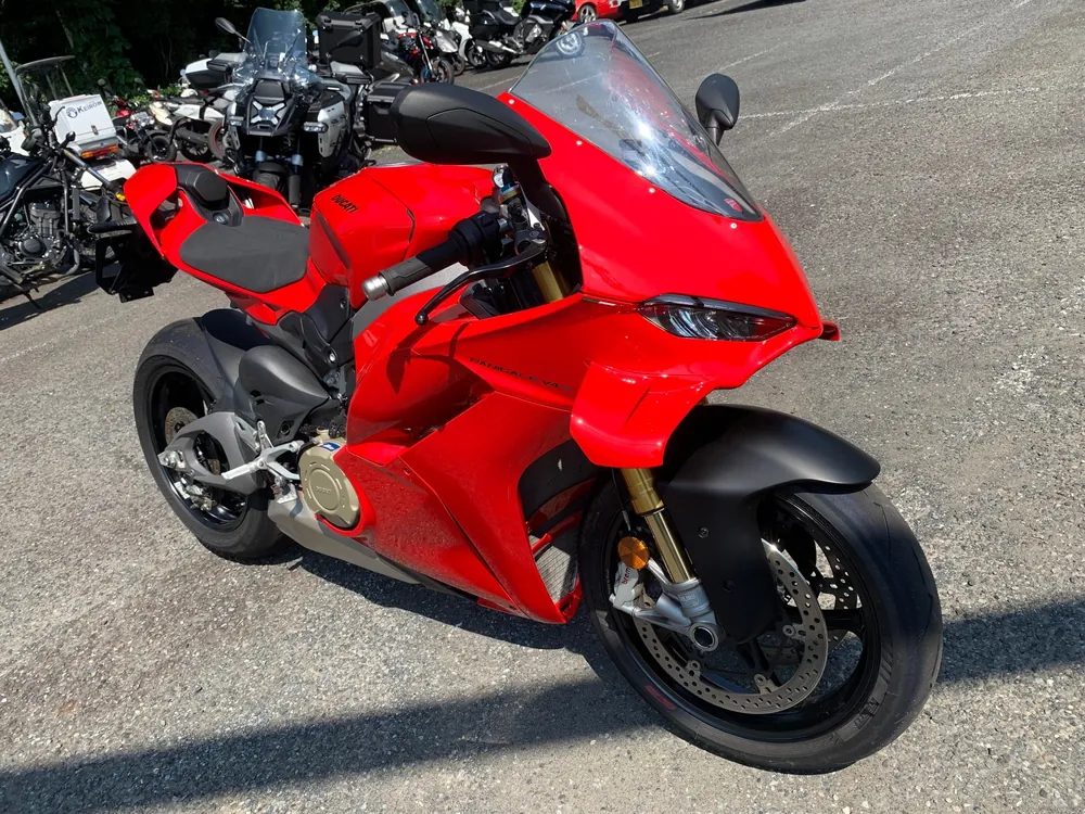 Ducati Paniga-Rev4S 2026, красный, фото 2