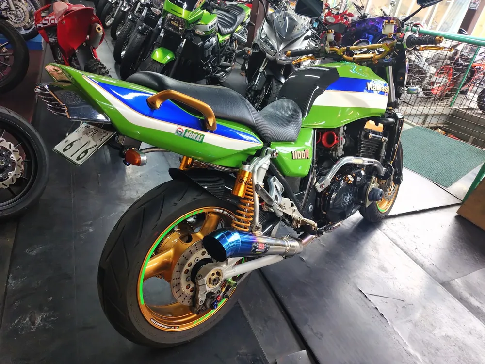 Kawasaki ZRX1100 1999, зелёный, фото 3