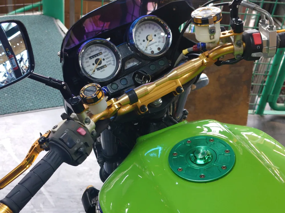 Kawasaki ZRX1100 1999, зелёный, фото 4