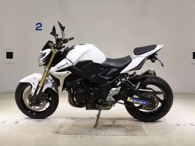Suzuki GSR750 2011, белый, фото 2