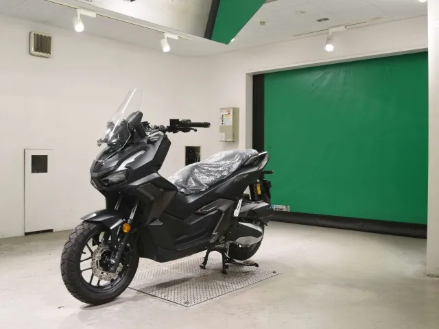 Honda ADV160, matt black, фото 4
