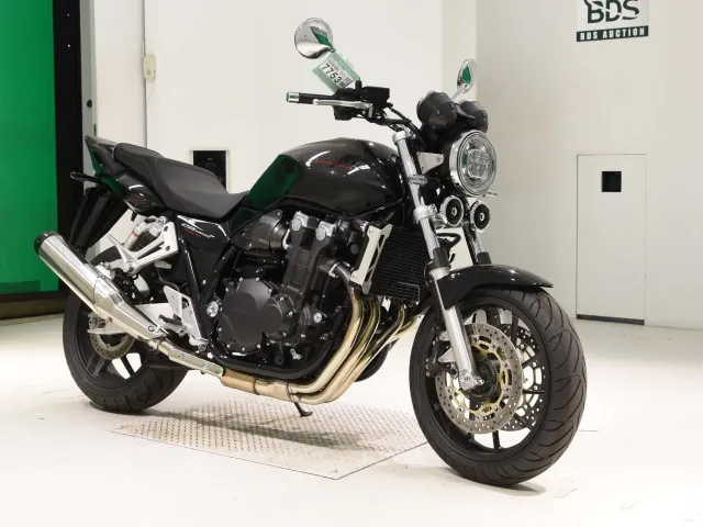 Honda CB1300 2025, black | gunmetal, фото 3
