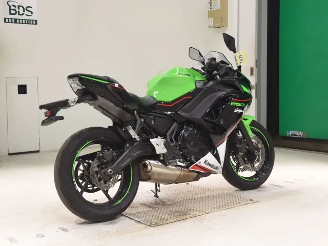 Kawasaki Ninja650A 2023, чёрный, зелёный, фото 5