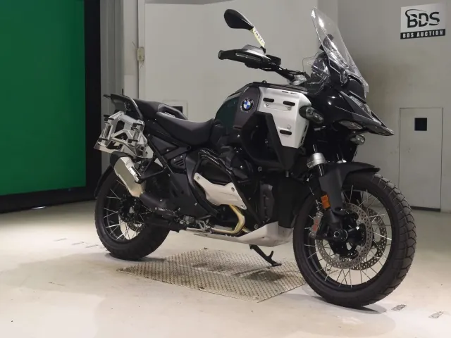 BMW R1300GS Adventure 2026, black | silver, фото 3