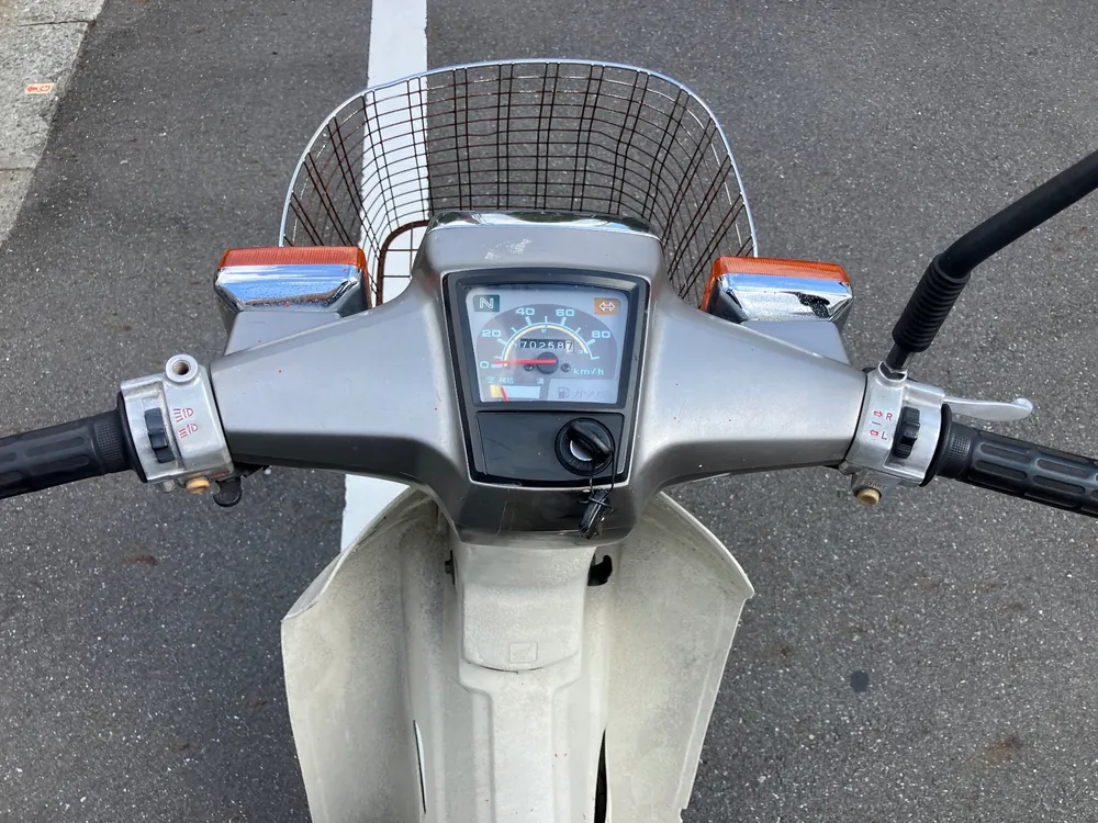 Honda Super Cub, серый, фото 3