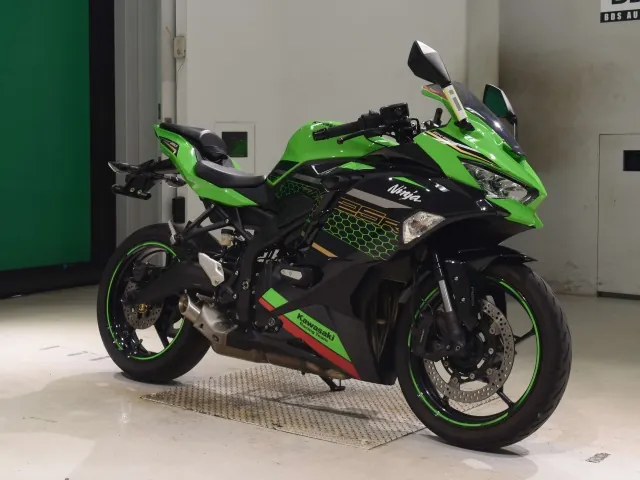 Kawasaki Ninja ZX-25R, black | green, фото 3