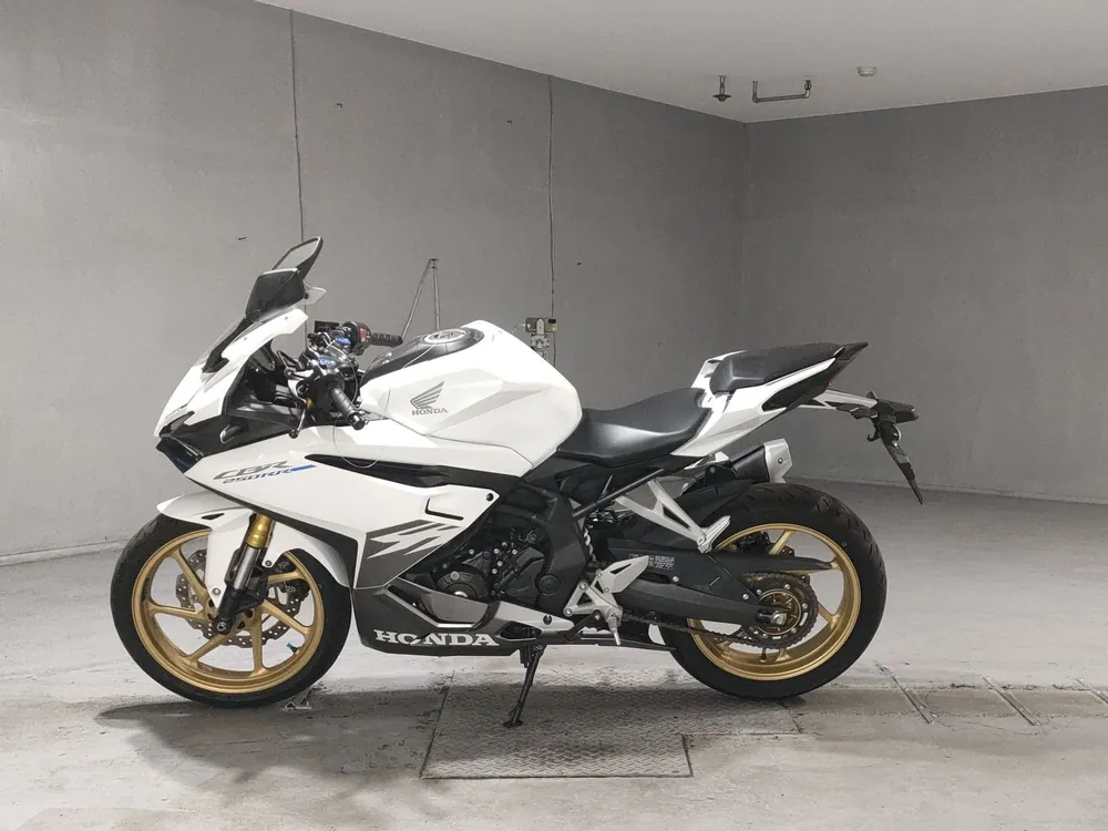 Honda CBR250RR, белый, фото 2