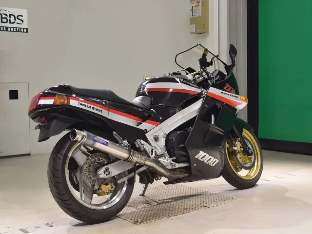 Kawasaki ZX-10 1991, красный, чёрный, фото 5