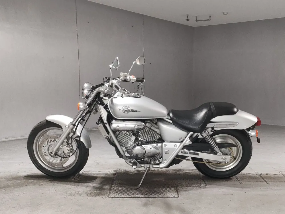 Honda V-Twin Magna 250, серебристый, фото 2