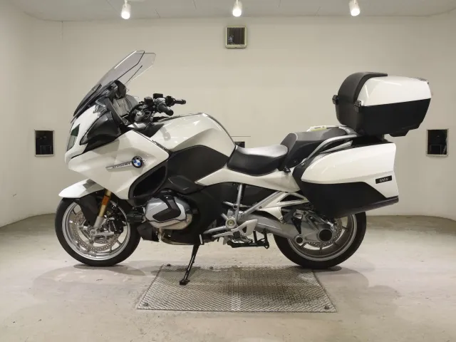 BMW R1250RT 2021, белый, фото 2