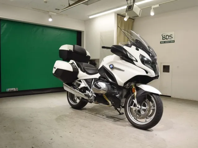 BMW R1250RT 2021, белый, фото 3