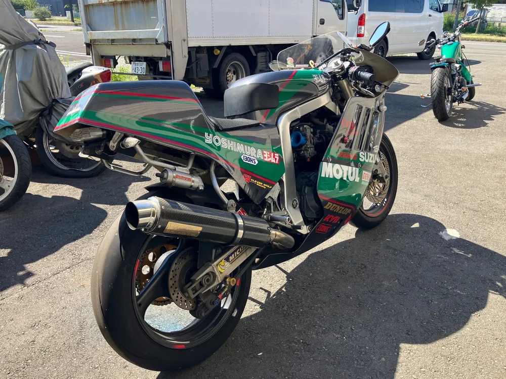 Suzuki GSX-R400R 1993, green/gray, фото 2
