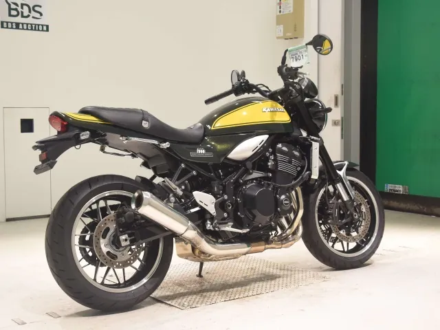 Kawasaki Z900RS 2023, зелёный, фото 5