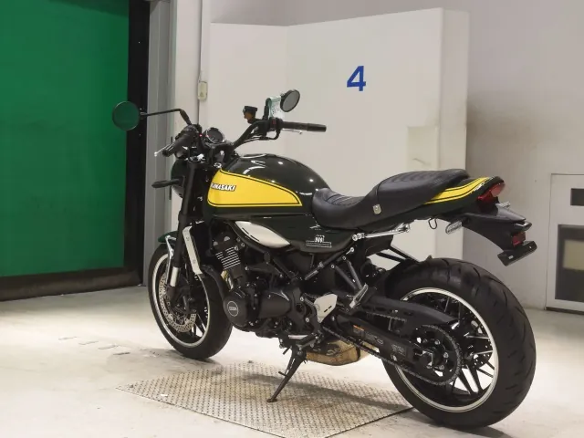 Kawasaki Z900RS 2023, зелёный, фото 6