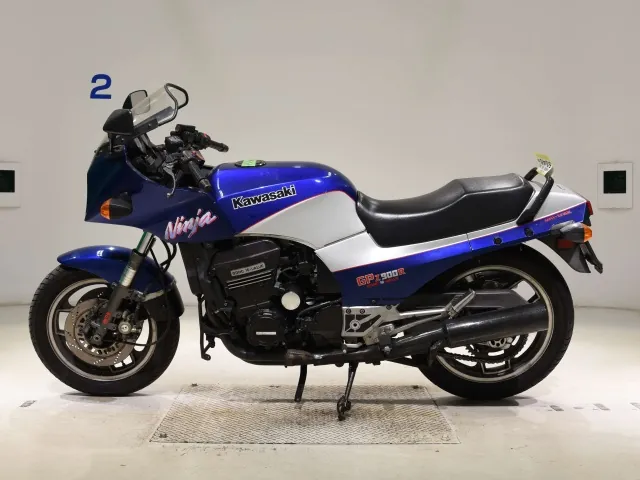 Kawasaki GPZ900R Ninja 1984, blue | silver, фото 2