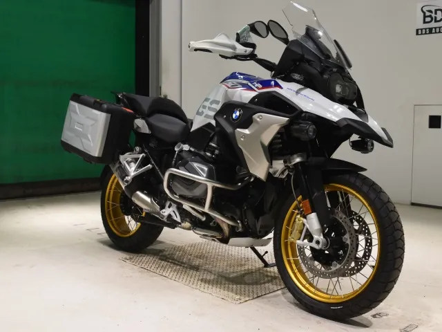 BMW R1250Gs 2020, белый, красный, синий, фото 3