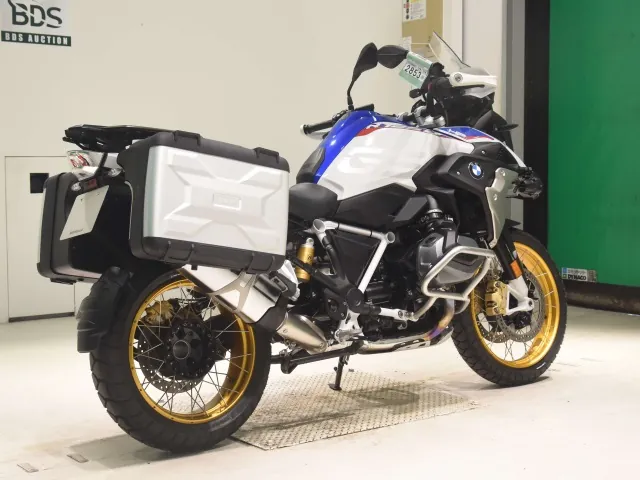 BMW R1250Gs 2020, белый, красный, синий, фото 5
