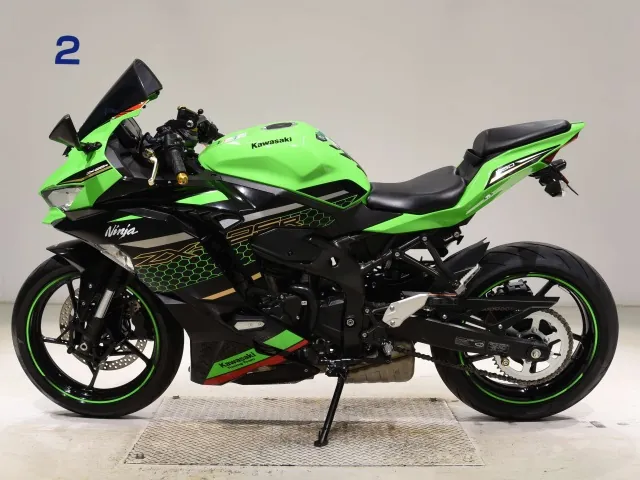 Kawasaki Ninja ZX-25R, black | green, фото 2