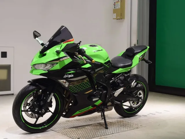Kawasaki Ninja ZX-25R, black | green, фото 4