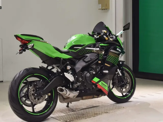 Kawasaki Ninja ZX-25R, black | green, фото 5
