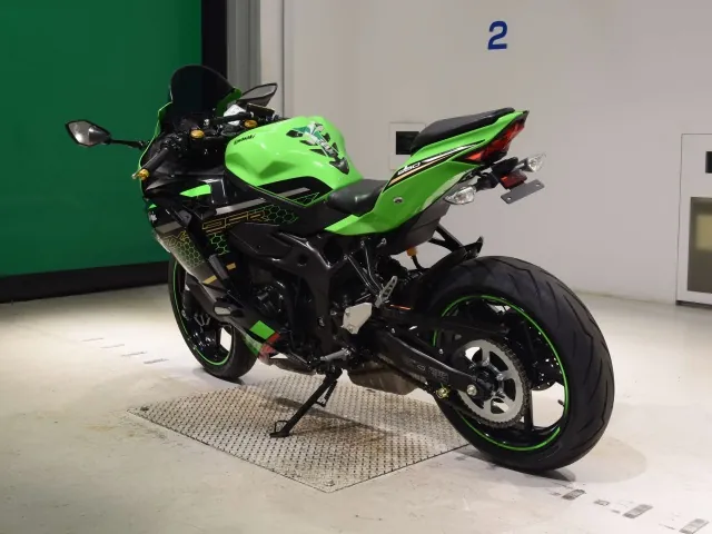 Kawasaki Ninja ZX-25R, black | green, фото 6