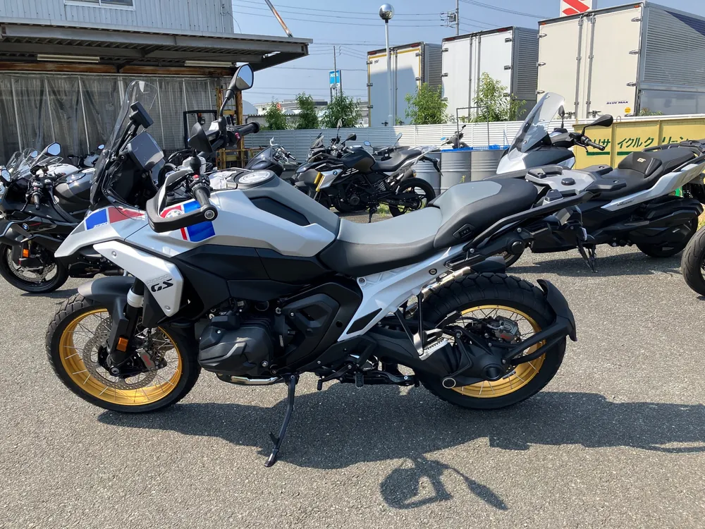BMW R1300Gs Adv Asa 2026, белый, фото 2