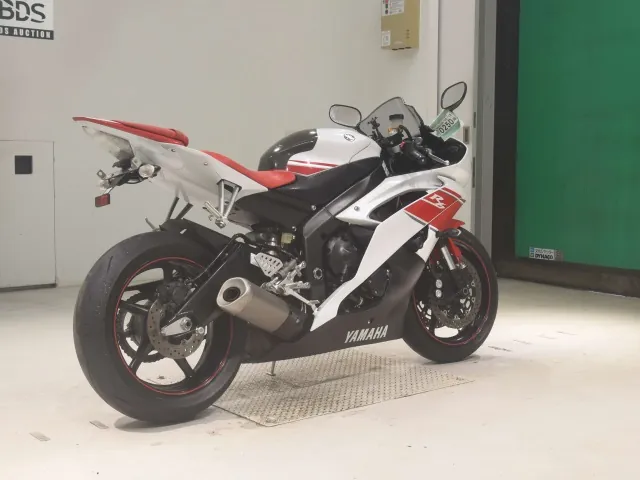 Yamaha 6 2010, white | red, фото 5