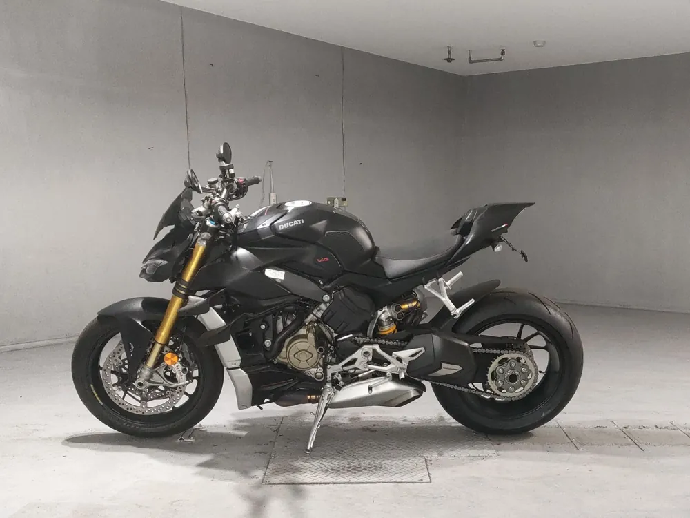Ducati Street Fighter V4S 2021, чёрный, фото 2
