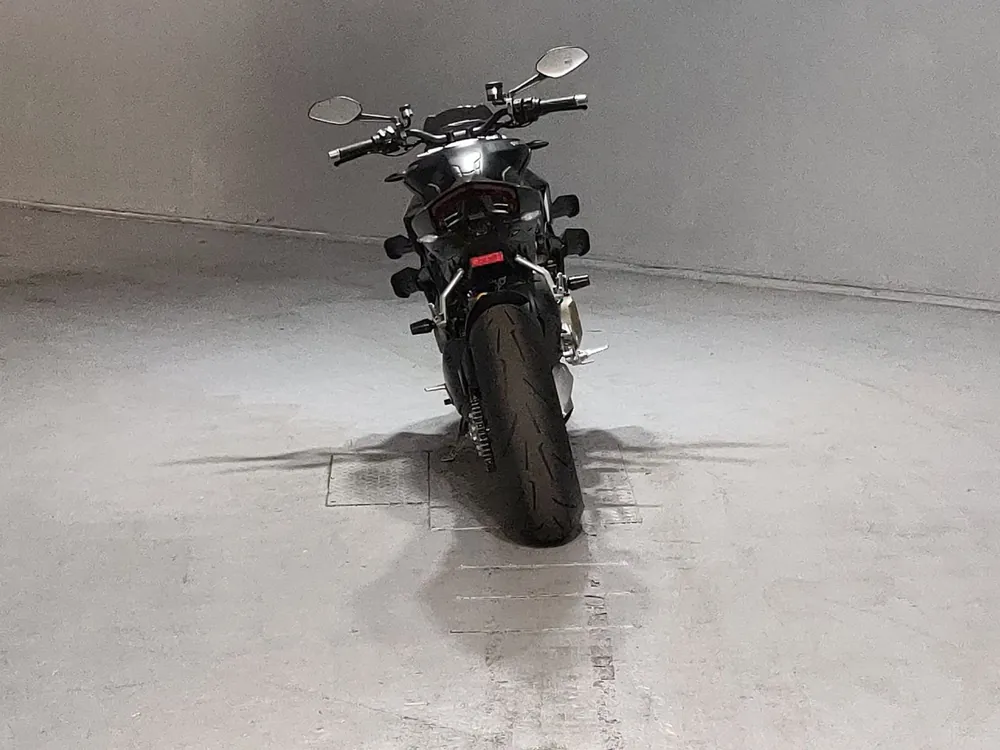 Ducati Street Fighter V4S 2021, чёрный, фото 4