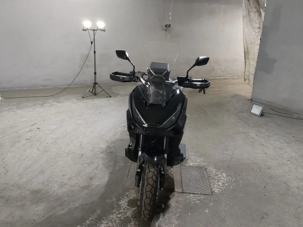 Honda X-ADV750 2026, чёрный, фото 3
