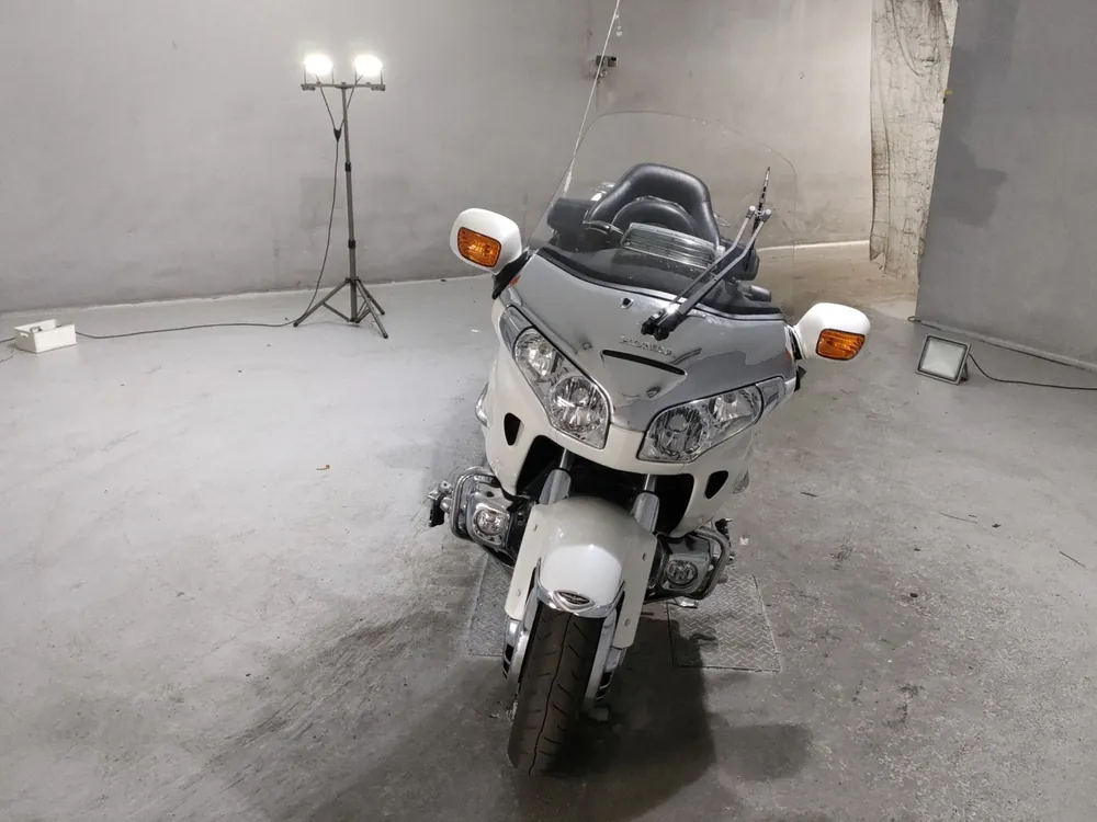 Honda GL1800 2006, белый, фото 3