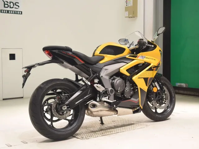 Triumph Daytona 660 2026, black | yellow, фото 5