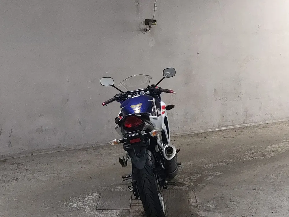 Honda CBR250R MC41, white / blue, фото 4