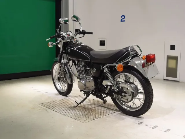 Yamaha SR400 2008, чёрный, фото 6