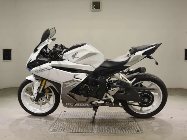 Honda CBR250RR, белый, фото 2