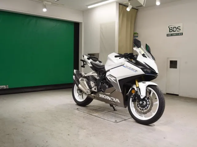 Honda CBR250RR, белый, фото 3