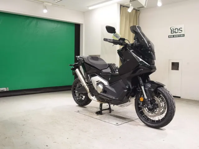 Honda X-ADV750 2026, чёрный, фото 3
