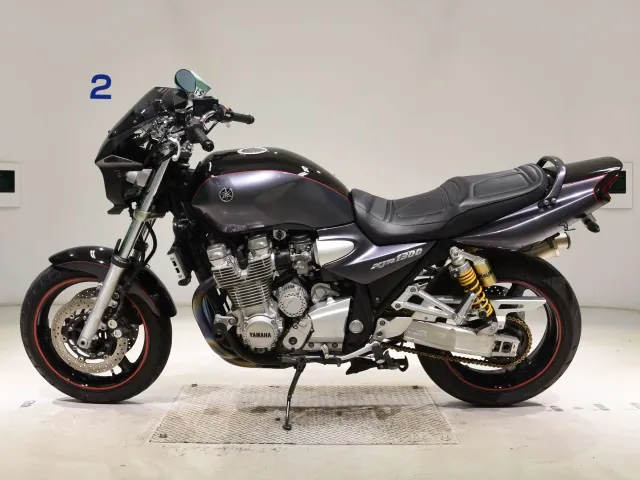 Yamaha XJR1300 2005, black | gunmetal, фото 2