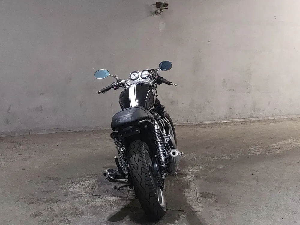 Triumph Thruxton 2005, чёрный, фото 4