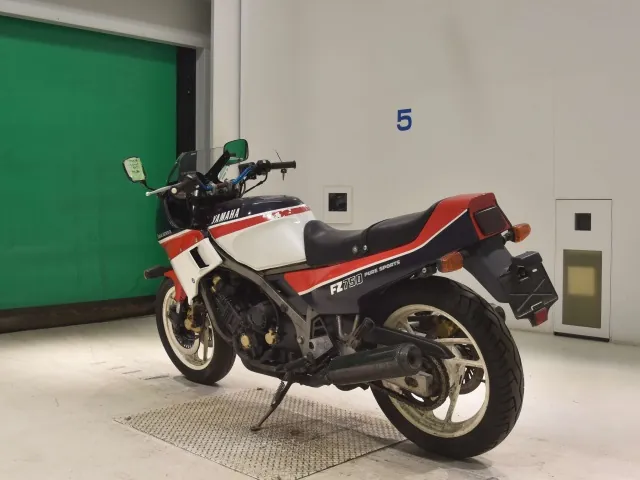 Yamaha FZ750 1985, white | red | blue, фото 6
