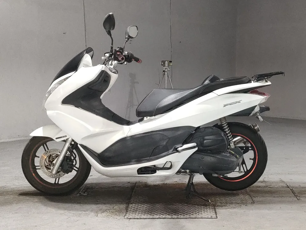 Honda PCX JF28, белый, фото 2