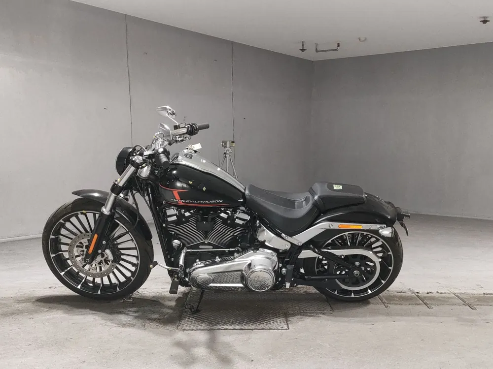 Harley-Davidson FXBR1920 2023, чёрный, фото 2