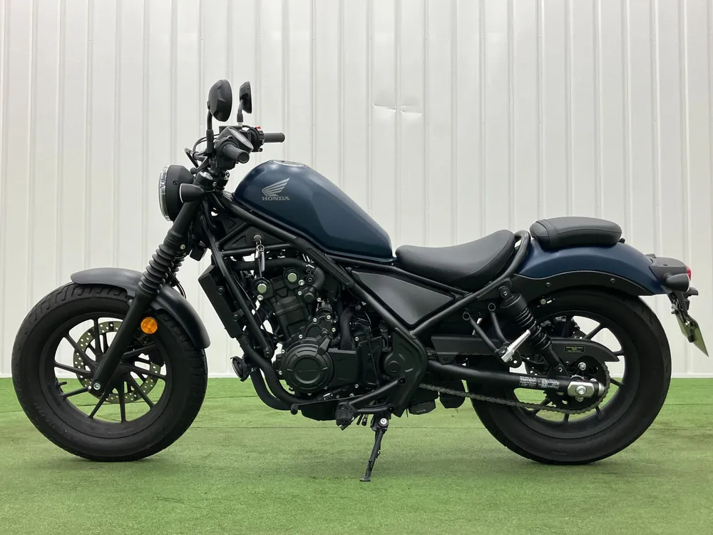 Honda Rebel 500 2023, чёрный, blue m, фото 2