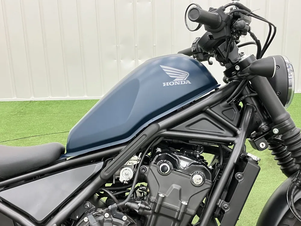 Honda Rebel 500 2023, чёрный, blue m, фото 11