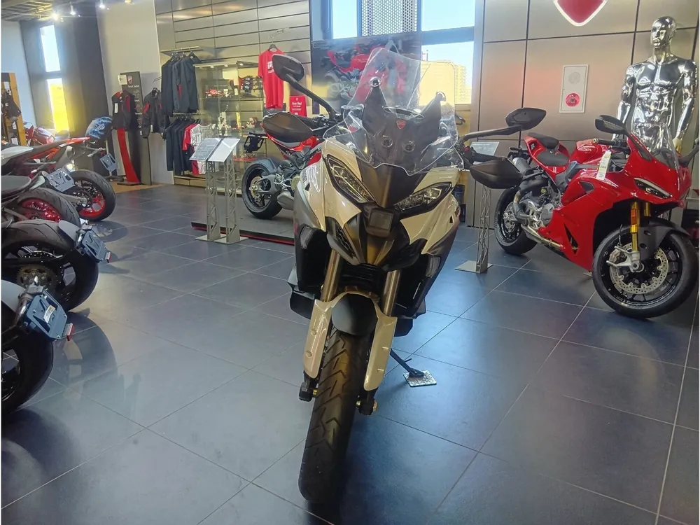 Ducati Multistrada V4S 2026, белый, фото 2