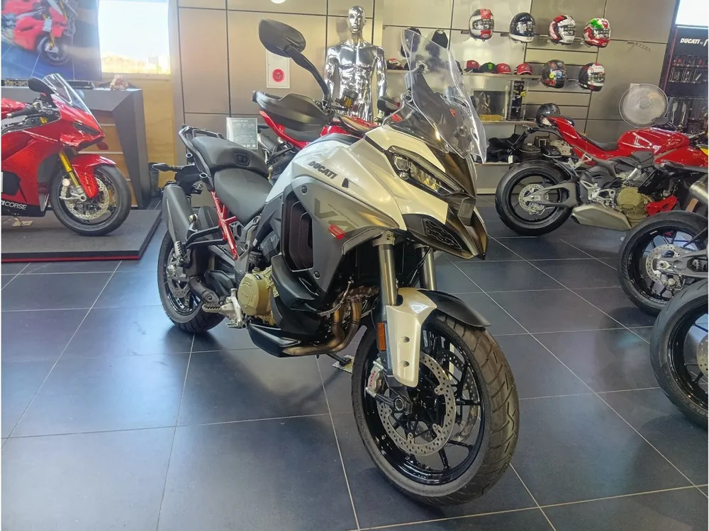 Ducati Multistrada V4S 2026, белый, фото 6