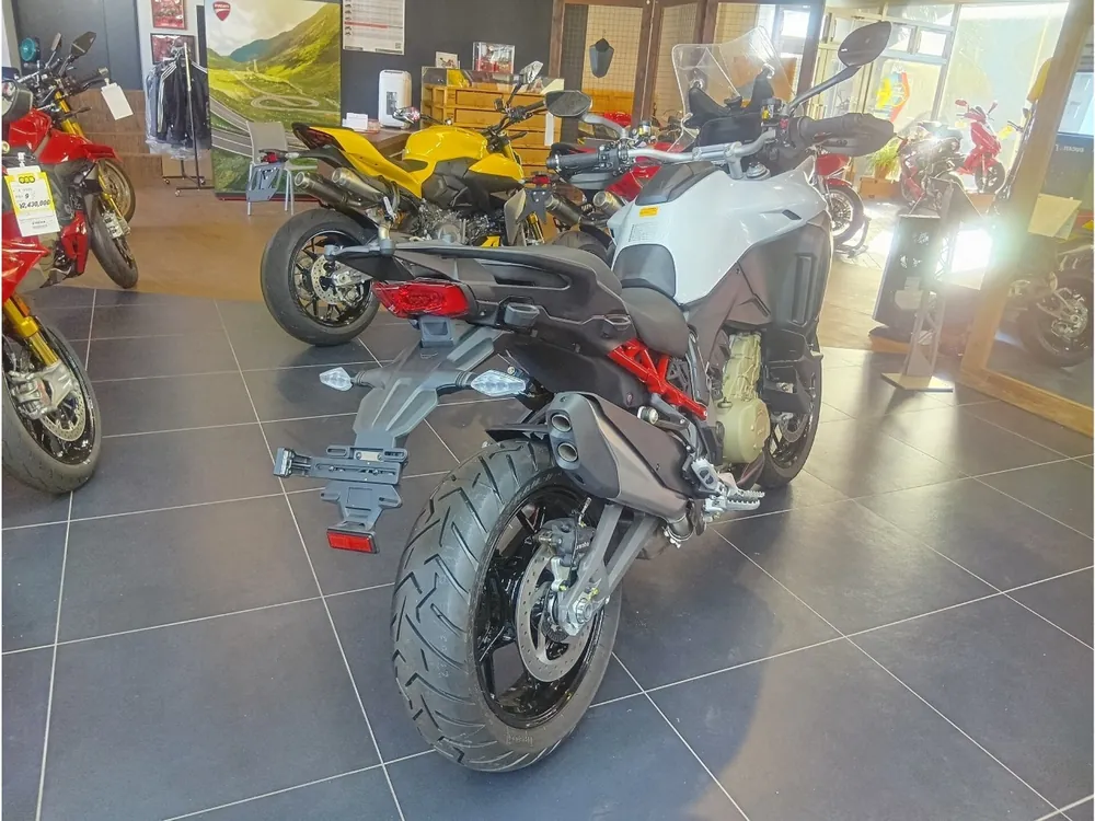 Ducati Multistrada V4S 2026, белый, фото 7