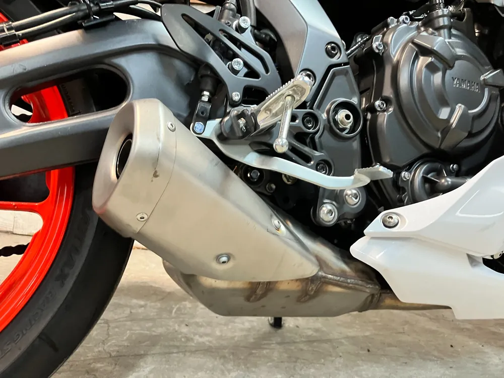 Yamaha YZF-R7 2023, white / red, фото 12